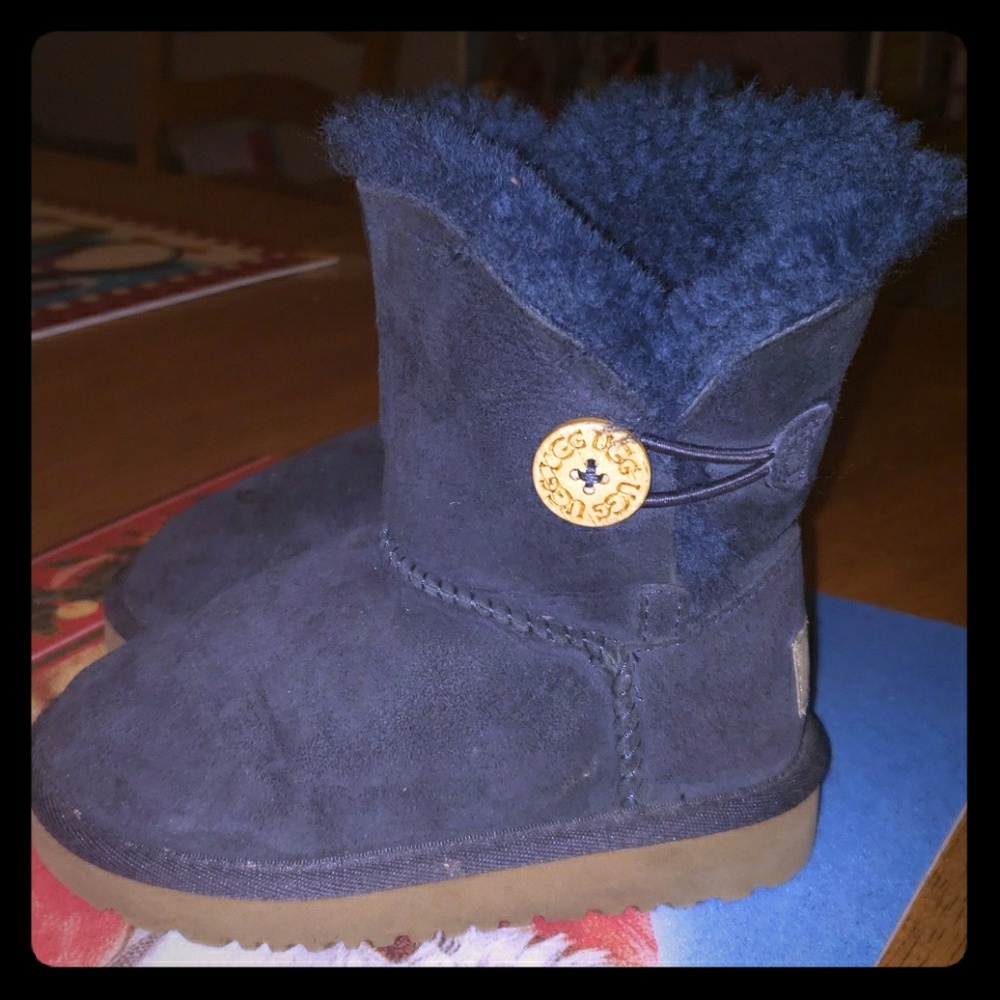 UGGS